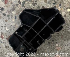 MaxSold Auction: Subaru Bracket Right side Part Number 57707SG060 - Toronto (Ontario, Canada) SELLER MANAGED Downsizing Online Auction - Research Road