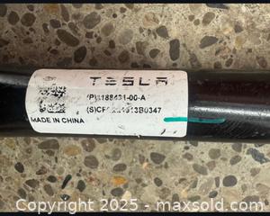 MaxSold Auction: TESLA MODEL 3FRONT STABILIZER LINK ASSEMBLY  RIGHT HAND 1188396-00-B - Toronto (Ontario, Canada) SELLER MANAGED Downsizing Online Auction - Research Road
