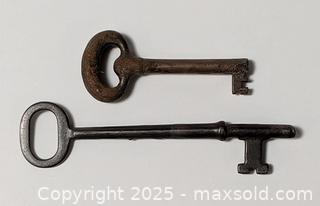 MaxSold Auction: ANTIQUE DOOR KEYS - Kingston (Ontario, Canada) SELLER MANAGED Downsizing Online Auction - Rosemund Crescent