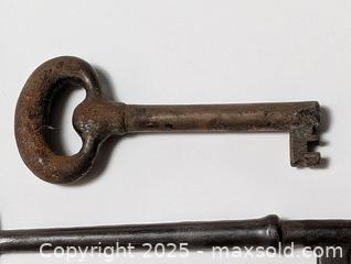 MaxSold Auction: ANTIQUE DOOR KEYS - Kingston (Ontario, Canada) SELLER MANAGED Downsizing Online Auction - Rosemund Crescent