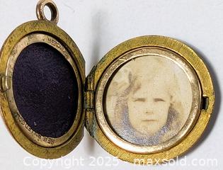 MaxSold Auction: ANTIQUE POCKET PHOTO LOCKET - Kingston (Ontario, Canada) SELLER MANAGED Downsizing Online Auction - Rosemund Crescent