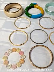 MaxSold Auction: BRACELET JEWELRY LOT - Kingston (Ontario, Canada) SELLER MANAGED Downsizing Online Auction - Rosemund Crescent