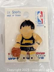 MaxSold Auction: LA LAKERS BASKETBALL TEAM FAN WEAR PIN - Kingston (Ontario, Canada) SELLER MANAGED Downsizing Online Auction - Rosemund Crescent