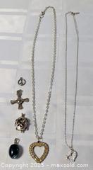 MaxSold Auction: NECKLACE AND PENDANT JEWELRY LOT - Kingston (Ontario, Canada) SELLER MANAGED Downsizing Online Auction - Rosemund Crescent