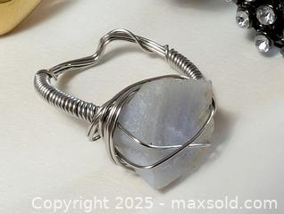 MaxSold Auction: RING JEWELRY LOT - Kingston (Ontario, Canada) SELLER MANAGED Downsizing Online Auction - Rosemund Crescent