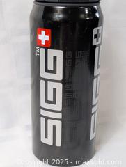 MaxSold Auction: SIGG METAL WATER BOTTLE - Kingston (Ontario, Canada) SELLER MANAGED Downsizing Online Auction - Rosemund Crescent