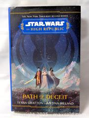 MaxSold Auction: STAR WARS HARDCOVER BOOK - Kingston (Ontario, Canada) SELLER MANAGED Downsizing Online Auction - Rosemund Crescent