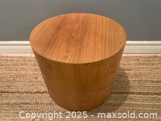 MaxSold Auction: MCM Round Drum end/side table - Toronto (Ontario, Canada) SHORT NOTICE SELLER MANAGED Reseller Online Auction - Kempsell Crescent