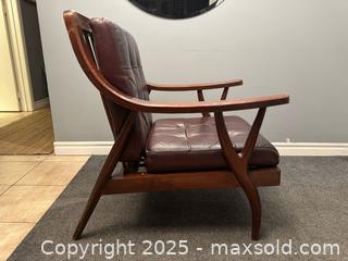 MaxSold Auction: Mid century modern Lounge chair - Toronto (Ontario, Canada) SHORT NOTICE SELLER MANAGED Reseller Online Auction - Kempsell Crescent