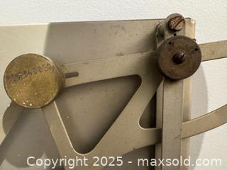 MaxSold Auction: vintage Butchart balance or scale - Toronto (Ontario, Canada) SHORT NOTICE SELLER MANAGED Reseller Online Auction - Kempsell Crescent