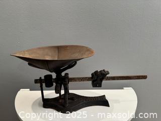 MaxSold Auction: Vintage Warren Montreal cast iron balance scale - Toronto (Ontario, Canada) SHORT NOTICE SELLER MANAGED Reseller Online Auction - Kempsell Crescent