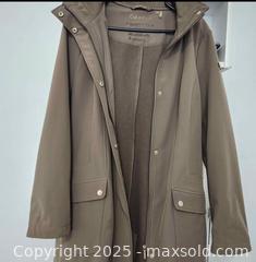 MaxSold Auction: Calvin Clein women waterproof fall jacket Size M - Toronto (Ontario, Canada) SELLER MANAGED Reseller Online Auction - Cosburn Avenue (CONDO)