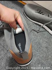 MaxSold Auction: New men shoes size 9 - Toronto (Ontario, Canada) SELLER MANAGED Reseller Online Auction - Cosburn Avenue (CONDO)