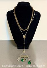 MaxSold Auction: (2) Vintage Costume Jewelry Necklaces - Toronto (Ontario, Canada) PARTNER MANAGED Reseller Online Auction -  Queen Street West