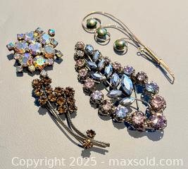 MaxSold Auction: (3) Vintage Collectible Rhinestone Brooches & More  - Toronto (Ontario, Canada) PARTNER MANAGED Reseller Online Auction -  Queen Street West