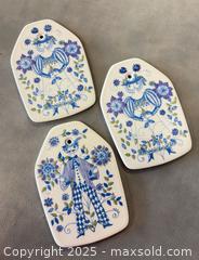 MaxSold Auction: (4) Vintage Norwegian Figgjo Flint Lotte Design Wall Plaques By Turi Gramstad Oliver - Toronto (Ontario, Canada) PARTNER MANAGED Reseller Online Auction -  Queen Street West.