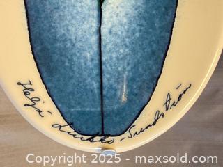 MaxSold Auction: ARABIA Heljä Liukko-Sundström "Aurinkoinen" Ceramic Wall Plaque  - Toronto (Ontario, Canada) PARTNER MANAGED Reseller Online Auction -  Queen Street West