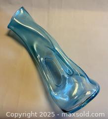 MaxSold Auction: MCM Free Form Hand Blown Art Glass Vase - Toronto (Ontario, Canada) PARTNER MANAGED Reseller Online Auction -  Queen Street West
