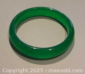MaxSold Auction: Natural Asian D Shaped JADE Bangle with Certification  - Toronto (Ontario, Canada) PARTNER MANAGED Reseller Online Auction -  Queen Street West