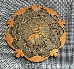 MaxSold Auction: Vintage 1975 Rally Canadian Pony Club Medallion - Toronto (Ontario, Canada) PARTNER MANAGED Reseller Online Auction -  Queen Street West