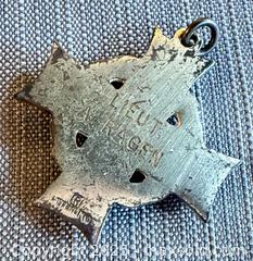 MaxSold Auction: Vintage STERLING Canadian Memorial Cross - Marked  - Toronto (Ontario, Canada) PARTNER MANAGED Reseller Online Auction -  Queen Street West