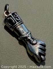 MaxSold Auction: Vintage STERLING Silver Figa Fist Pendant - Marked  - Toronto (Ontario, Canada) PARTNER MANAGED Reseller Online Auction -  Queen Street West