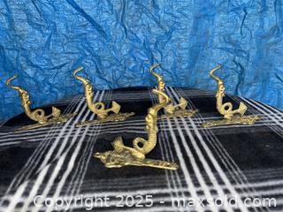 MaxSold Auction: 5 Rare design vintage hooks - Brampton (Ontario, Canada) SELLER MANAGED Downsizing Online Auction SUPER SHORT NOTICE- Harold Street