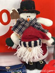 MaxSold Auction: Christmas Decor Gift Bags and More - Campbell (California, USA) SHORT NOTICE PARTNER MANAGED Estate Sale Online Auction - Dell Ave.