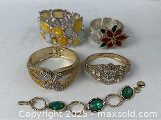 MaxSold Auction: Costume Jewelry Bracelets - Campbell (California, USA) SHORT NOTICE PARTNER MANAGED Estate Sale Online Auction - Dell Ave.