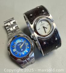 MaxSold Auction: (2) FOSSIL Quartz Watches in Working Condition  - Toronto (Ontario, Canada) PARTNER MANAGED Reseller Online Auction - Queen Street Wt.