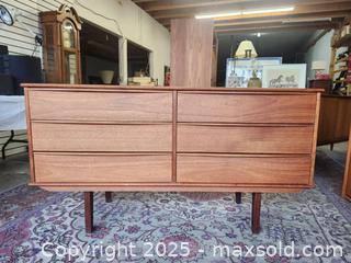 MaxSold Auction: MCM Teak 6-Drawer Dresser  - Toronto (Ontario, Canada) PARTNER MANAGED Reseller Online Auction - Queen Street Wt.