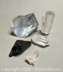 MaxSold Auction: Several Quartz Pieces  - Toronto (Ontario, Canada) PARTNER MANAGED Reseller Online Auction - Queen Street Wt.