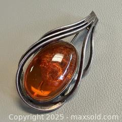 MaxSold Auction: Vintage 925 Silver Amber Pendant / Brooch - Marked  - Toronto (Ontario, Canada) PARTNER MANAGED Reseller Online Auction - Queen Street Wt.