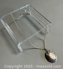 MaxSold Auction: Vintage 925 Silver Locket Necklace - Marked  - Toronto (Ontario, Canada) PARTNER MANAGED Reseller Online Auction - Queen Street Wt.
