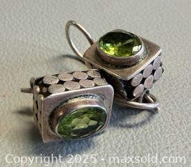 MaxSold Auction: Vintage 925 Silver Necklace & Earrings Set - Marked  - Toronto (Ontario, Canada) PARTNER MANAGED Reseller Online Auction - Queen Street Wt.