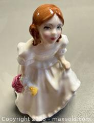 MaxSold Auction: Vintage English Royal Doulton "Lynsey" HN 3043 Figurine - Toronto (Ontario, Canada) PARTNER MANAGED Reseller Online Auction - Queen Street Wt.