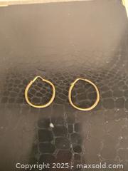 MaxSold Auction: 14K Solid Yellow Gold Medium Hoop Earrings, 25–30 mm, 2.25 grams  - Toronto (Ontario, Canada) SELLER MANAGED Downsizing Online Auction -  Weston Road (CONDO)