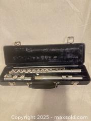 MaxSold Auction: Artley Closed-Hole Student Flute, Silver-Plated, Key of C - Toronto (Ontario, Canada) SELLER MANAGED Downsizing Online Auction -  Weston Road (CONDO)
