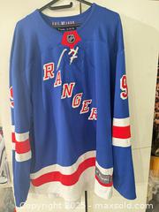 MaxSold Auction: New York Rangers ZIBANEJAD #93 NHL Jersey 2XL Fanatics - Toronto (Ontario, Canada) SELLER MANAGED Downsizing Online Auction -  Weston Road (CONDO)