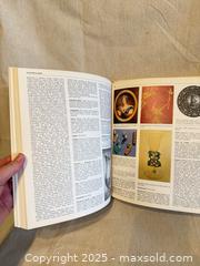 MaxSold Auction: The Encyclopedia of Antiques — Hardcover with Dust Jacket - Toronto (Ontario, Canada) SELLER MANAGED Downsizing Online Auction -  Weston Road (CONDO)