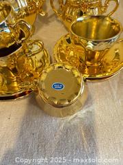 MaxSold Auction: Vintage Japanese Porcelain Tea Set with Gold Luster, 15 Pieces  - Toronto (Ontario, Canada) SELLER MANAGED Downsizing Online Auction -  Weston Road (CONDO)