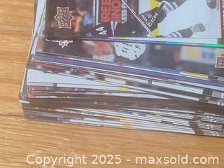 MaxSold Auction: CHL Hockey Card lot  - Toronto (Ontario, Canada) SELLER MANAGED Downsizing Online Auction - Mcadam Avenue