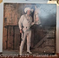 MaxSold Auction: Glen Campbell Rhinestone Cowboy Vinyl Record 1975 - Toronto (Ontario, Canada) SELLER MANAGED Downsizing Online Auction - Mcadam Avenue