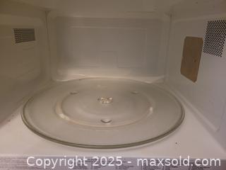 MaxSold Auction: Panasonic Inverter Large Microwave Works Well - Toronto (Ontario, Canada) SELLER MANAGED Downsizing Online Auction - Mcadam Avenue