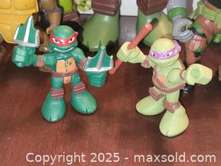 MaxSold Auction: Teenage Mutant Ninja Turtles Figurines lot of 7 - Toronto (Ontario, Canada) SELLER MANAGED Downsizing Online Auction - Mcadam Avenue