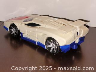 MaxSold Auction: Transformers Combiner Wars Stunticon Breakdown Deluxe Class - Toronto (Ontario, Canada) SELLER MANAGED Downsizing Online Auction - Mcadam Avenue