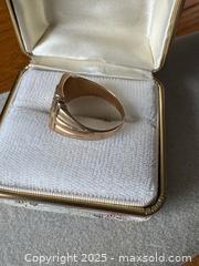 MaxSold Auction: Men’s 10k Signet Ring  - Newmarket (Ontario, Canada) PARTNER MANAGED Downsizing Online Auction - Lundys Lane