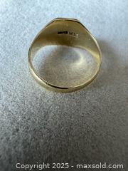MaxSold Auction: Men’s Gold Signet Ring  - Newmarket (Ontario, Canada) PARTNER MANAGED Downsizing Online Auction - Lundys Lane