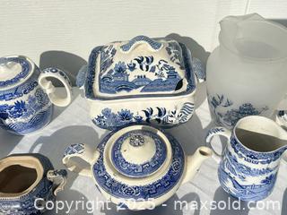MaxSold Auction: Assorted Blue & White Transferware China Lot (approx. 31 pcs) - Livermore (California, USA) SELLER MANAGED Estate Sale Online Auction - Hansen Road