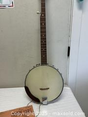 MaxSold Auction: Kent Banjo Made in Japan + More  - Livermore (California, USA) SELLER MANAGED Estate Sale Online Auction - Hansen Road